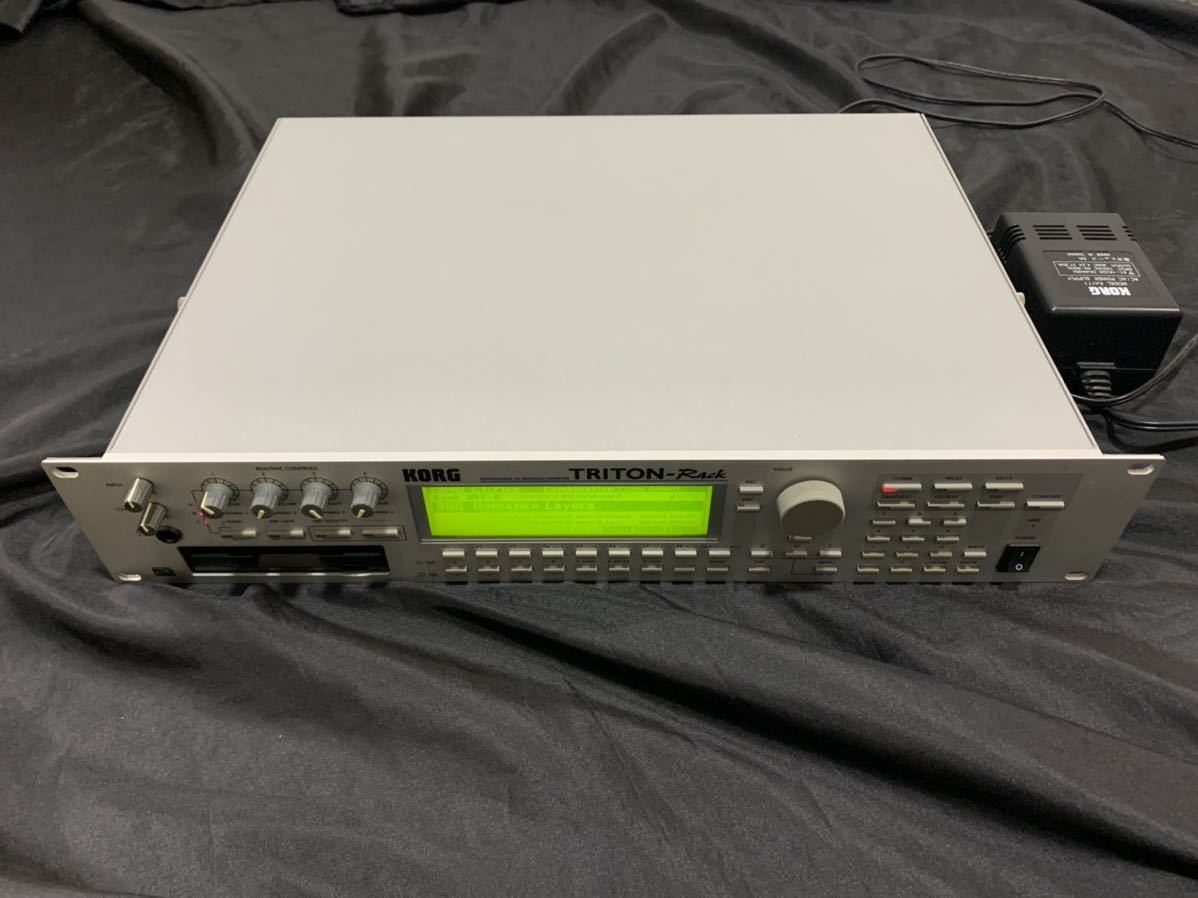 送料無料/即納】 KORG TRITON Rack 音源モジュール(2Uラックケース