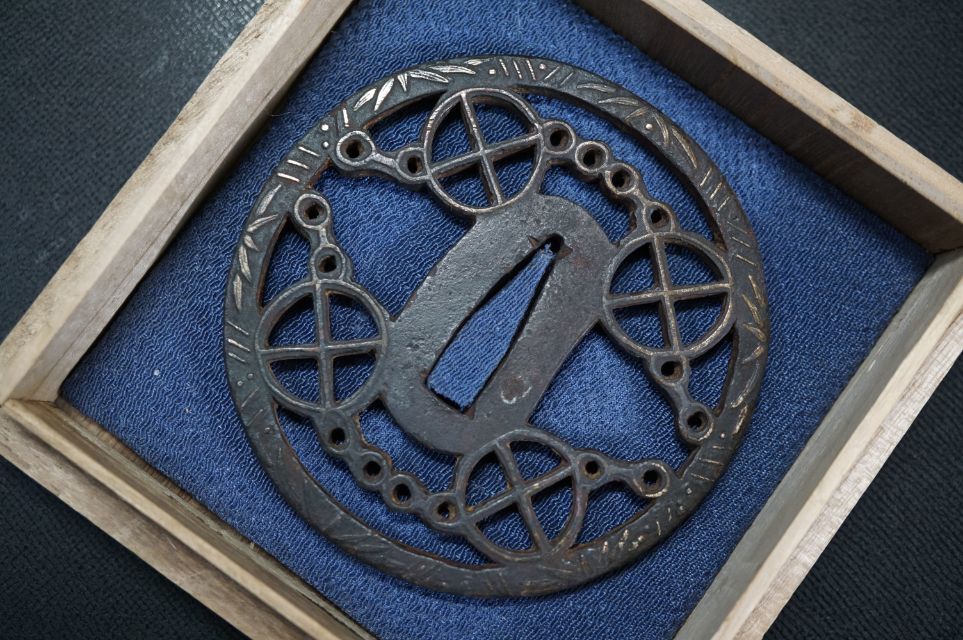 新しいエルメス 陽光刻 鍔(つば) ふるさと割】 魚々子地?鉄製金車輪図