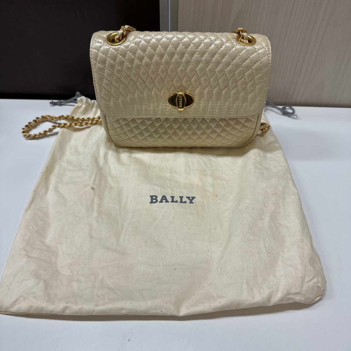 ❤大感謝セール❤ オールドバリー BALLYハンドバッグ メッシュ