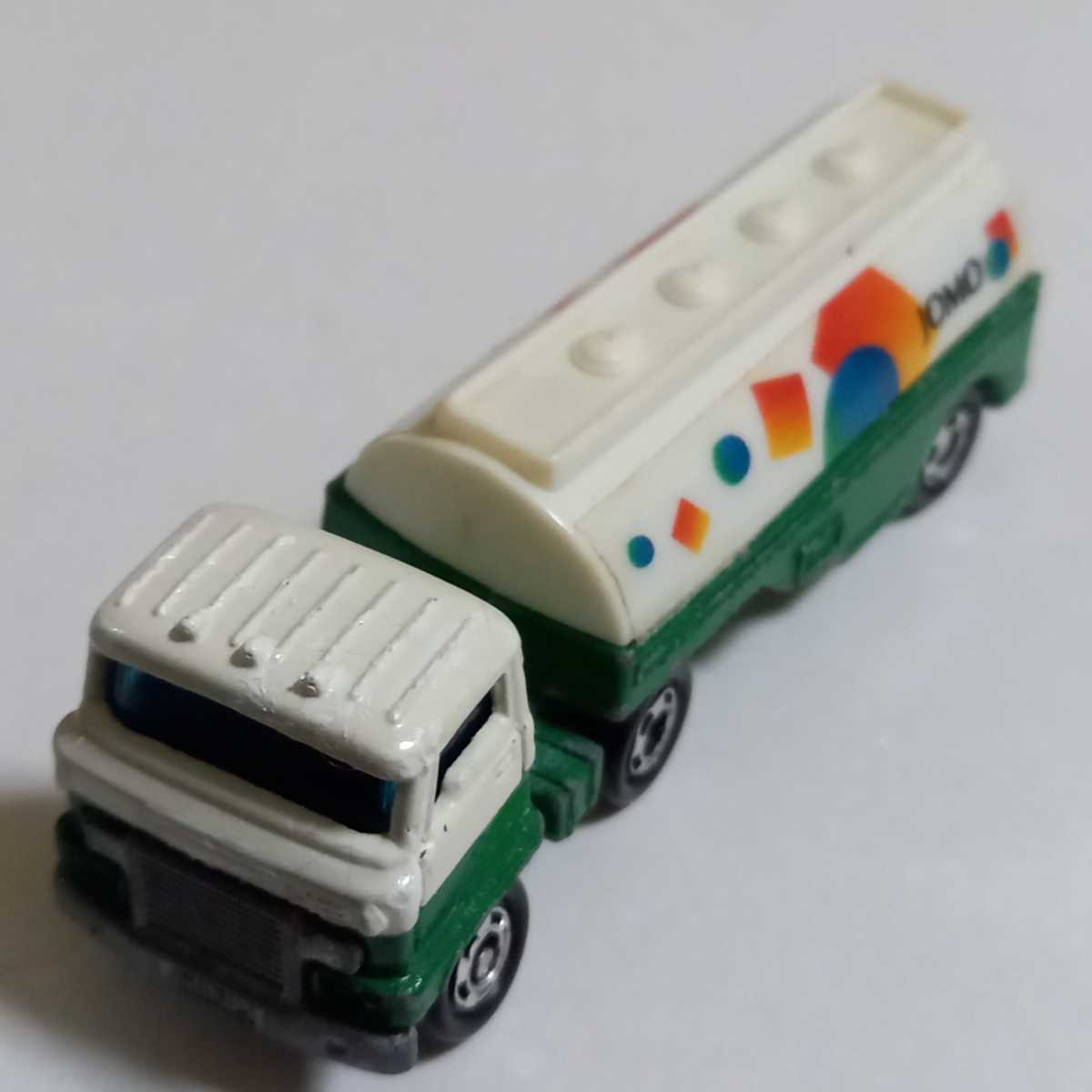 暖色系 トミカ マジェスタ コスモ石油 - ミニカー