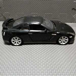 maisto「1/24 NISSAN　GT-R」2009 ミニカー　マイスト