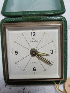 古い蔵から発見した、旅行用時計（STARLE）