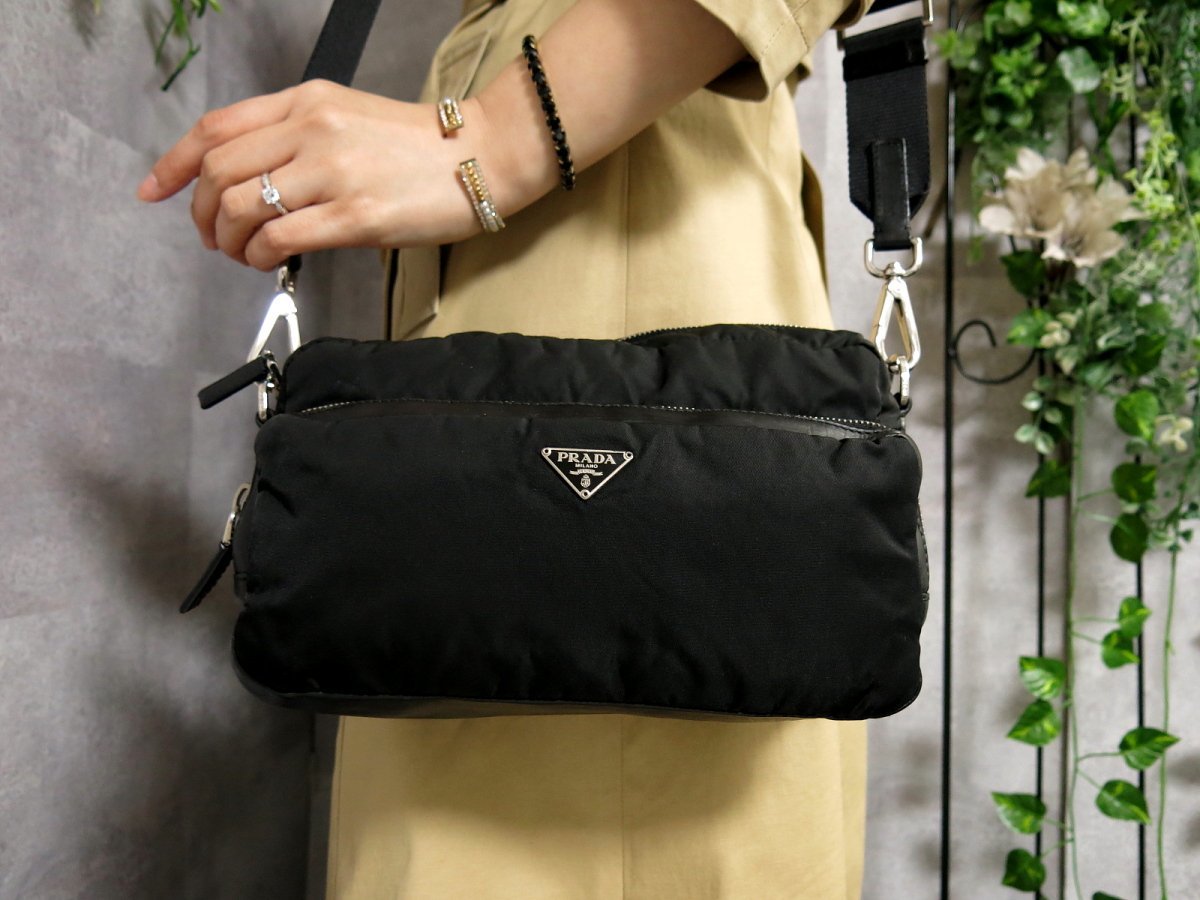 PRADA ショルダーバッグの値段と価格推移は?|4,844件の売買情報を ...