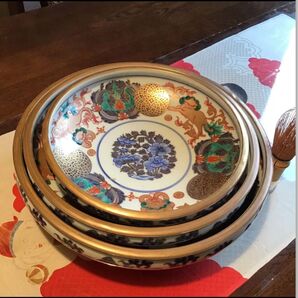 939古伊万里 最上手金襴手 唐獅子牡丹七宝紋様(冨貴長春)三ツ鉢 共箱付