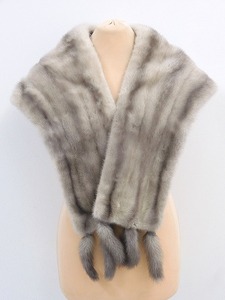 2302A-0010*. put on / mink shawl / fringe attaching / gray / high class fur / fur shawl / winter thing / outer / lady's ( packing size 80)