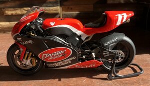 ミニチャンプス 1/12 ドゥカティ DUCATI 2004年 WGP MotoGP デスモセディチ 