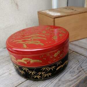 重箱　丸重箱　松竹梅　沈金蒔絵　二段重　木製　漆器　木箱　美品