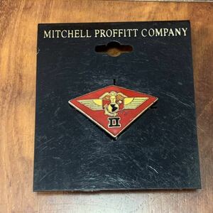 沖縄　米軍　放出品　USMC　MARIEN　MITCHELL PROFFITT COMPANY　バッジ　(管理番号O6)