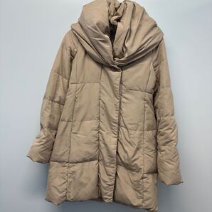 ダウンジャケット ベージュ