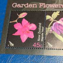 ニュージーランド『庭の花』小型シート1種　2004年　未使用_画像2