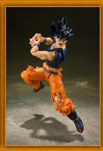 【ドラゴンボール】『ドラゴンボール超』S.H.Figuarts 孫悟空 身勝手の極意　“兆” 「S.H.Figuarts Party!」のイベント開催記念商品_画像3