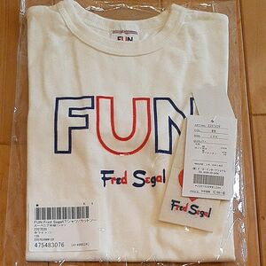 ファンフレッドシーガル　エフオーインターナショナル　新品　未使用　タグ付き　スーベニアTシャツ　ロゴ半袖Tシャツ