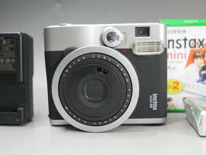 ◆FUJIFILM【instax mini 90】ネオクラシック インスタントカメラ 充電器・フィルム付属 富士フイルム チェキ