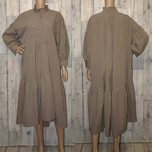 NATURAL BEAUTY BASIC* natural view ti Basic * frill * stand * color One-piece * light khaki M size once only use 