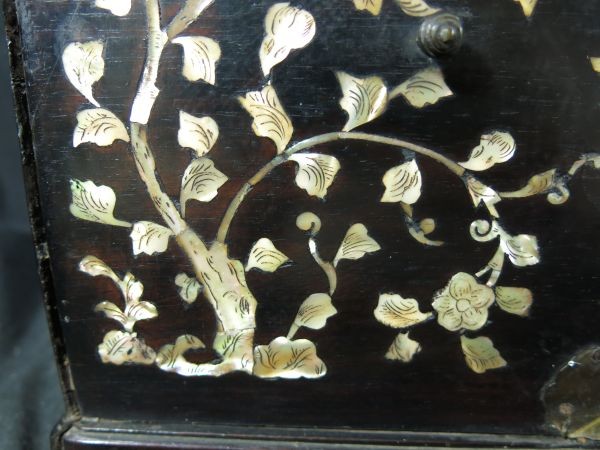 A 螺鈿化粧箱 明～清時代 名品 木工 中国 古玩 老木 老銅 螺鈿 漆工 鏡 