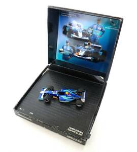 二点落札で送料無料！ M048 MINICHAMPS ミニチャンプス　2004年 ブルー 限定 モデルカー F1 ミニカー SAUBER　レッドブル