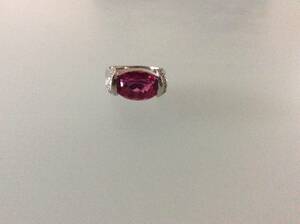 Натуральный розовый морской ланрюн и бриллиантовое платиновое кольцо (как новое)
