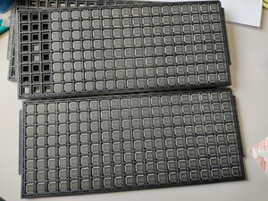 在庫処分！集積回路（IC）Intel　EPM3032ATC44-4N　700個まとめ売り