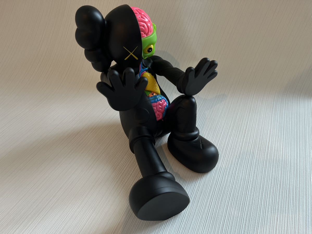 ☆KAWS OriginalFake COMPANION Resting Place BLACK☆フィギュア 黒