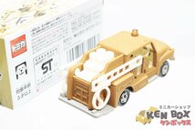 TOMICA トミカくじXIII 昭和のトミカ ISUZU いすゞ ポンプ消防車 40周年記念 塗装スレ ベトナム製 現状渡し_画像2