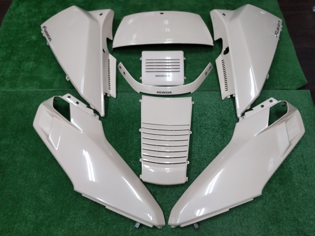 ヤフオク! -「フュージョン 外装 純正」(セット) (ホンダ用)の落札相場 ヤフオク! -「フュージョン 外装 純正」(セット) (ホンダ用)の落札相場