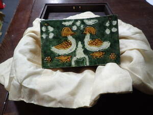 ... middle Tang three .. pillow ... luster . old China box 