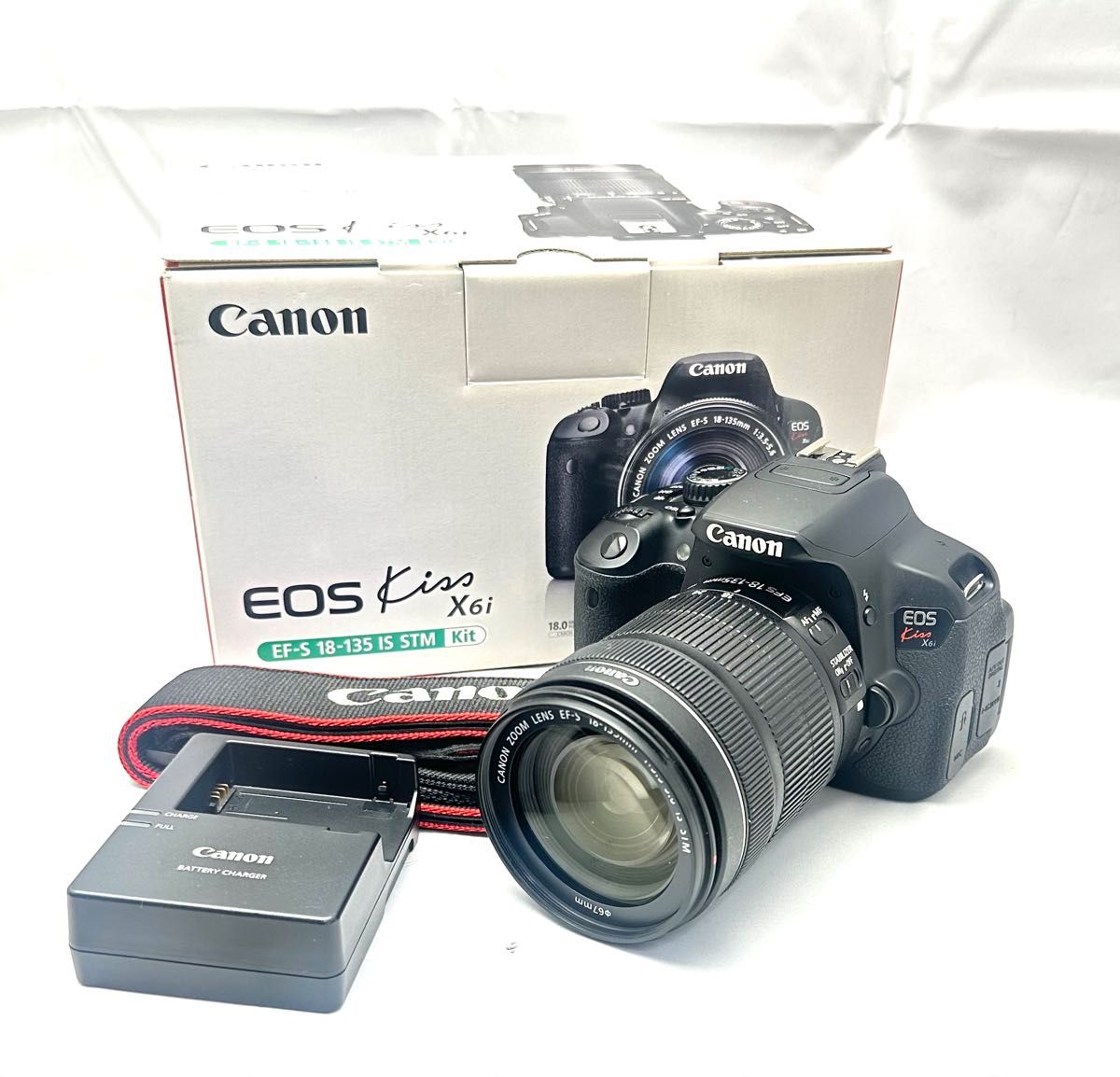 Canon EOS kiss x8i トリプルレンズセット 安心フルセット｜PayPayフリマ