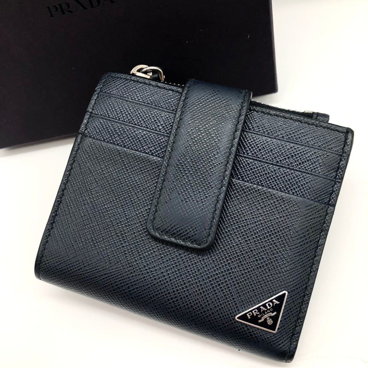 PRADA(プラダ) 2つ折り財布 - 黒 レザー 財布 ファッション小物