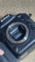 Nikon D500 ボディー MB-D17 純正 バッテリーグリップ セット 縦グリ 正規品 付属品あり 未開封 元箱あり 説明書あり 美品 XQD SDカード_画像5