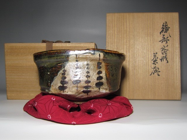 黒織部 幾何学文 抹茶茶碗 骨董品 古美術 古玩 アンティーク