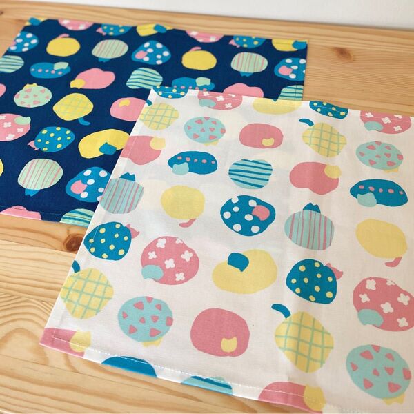 ランチマット2枚セット☆かくれんぼニャンコ ホワイトピンク&ネイビー ハンドメイド