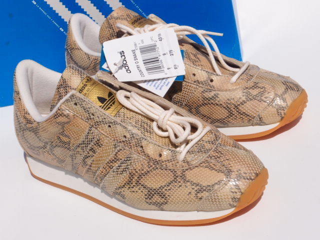 adidas スネーク カントリーの値段と価格推移は?|1件の売買データ