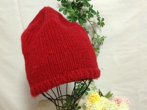 Snoman スノーマン・赤のゆったりビーニー・ニット帽