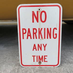 NO PARKING ロードサイン 駐車禁止 ヴィンテージ アメリカ 看板 道路標識 ガレージ（A-190） の画像1