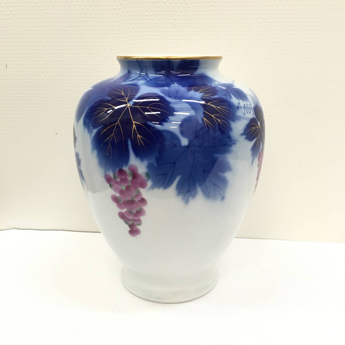 深川製磁 花瓶の値段と価格推移は?|662件の売買情報を集計した深川製 ...