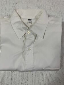 UNIQLO ホワイトシャツ　胸ポケット有り　メンズMサイズ