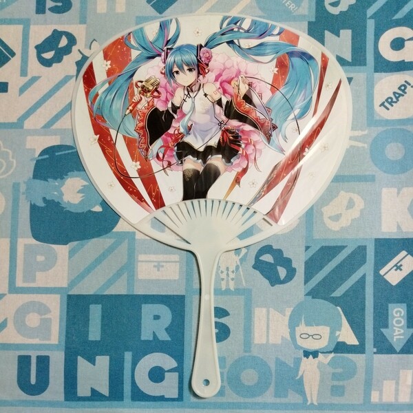 初音ミク ＭＩＫＵＥＸＰＯ ミクエキスポ ２０１９ うちわ 中古品 微圧し傷あり ボーカロイド 団扇