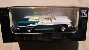 1/43size ミニカー ★ Oldsmobile super 88　1955年 ダイキャスト ケース付 未使用　　
