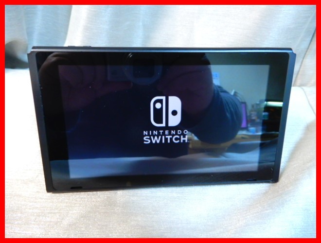 Nintendo Switch　本体のみ 家庭用ゲーム本体 テレビゲーム 本・音楽・ゲーム 送料無料まとめ割