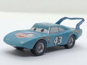 す2★トミカより大きめサイズ ミニカー ディズニー ピクサー ディズニー カーズ キング DINOCO Plymouth Superbird 樹脂ボディ 全長約81mm