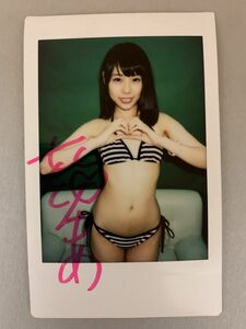 【七海ゆあ】直筆サイン入り限定生チェキ