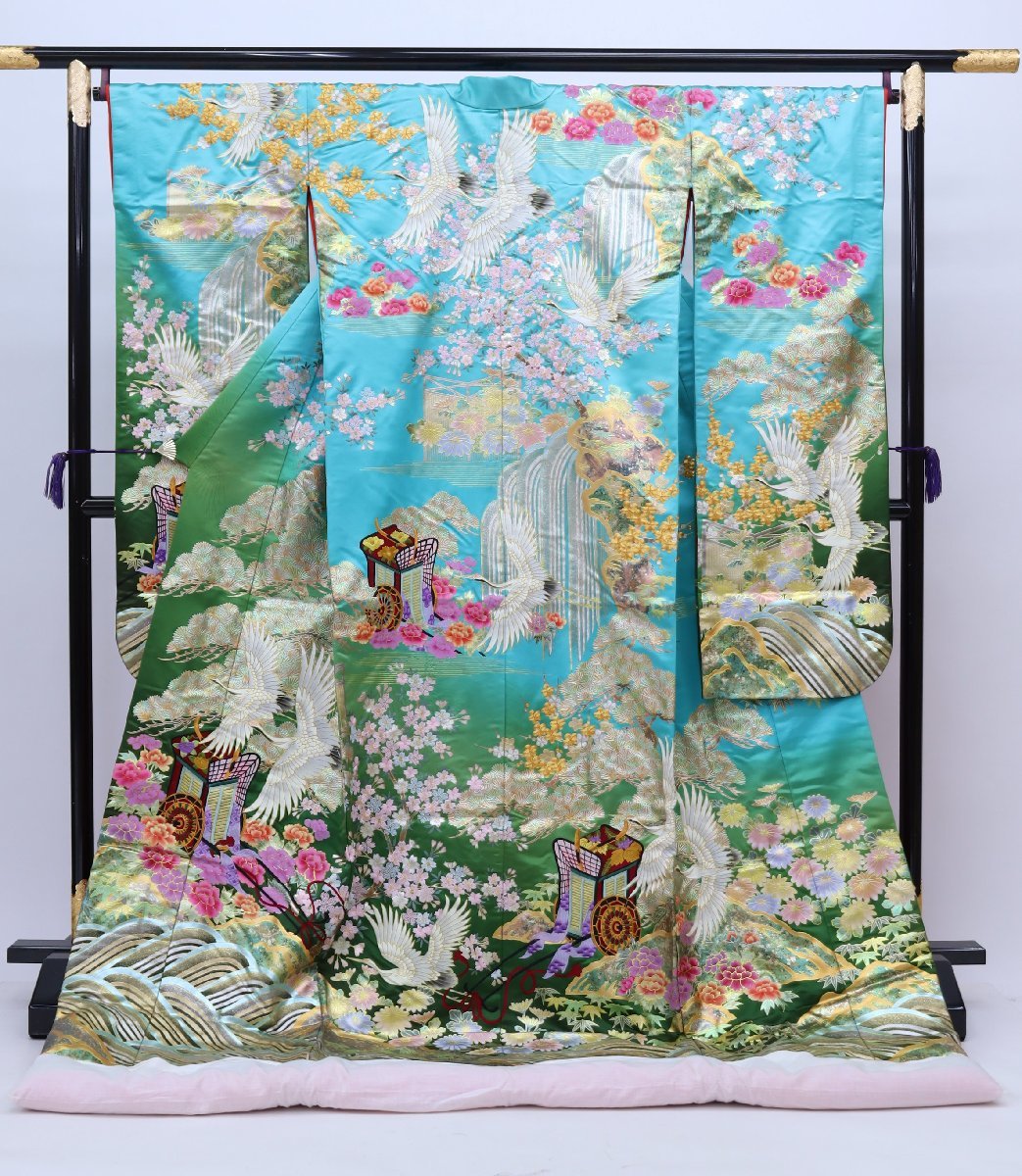 訳あり 色打掛、未使用、新品、豪華刺繍、裾引き着物、パール地の上品