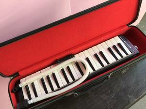 ◎ヤYS1485★中古品　suzuki melodion スズキ メロディオン ビンテージ　ケース入り　M-36 動作未確認 ジャンク