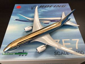 Blue Box 1/400 Boeing 7E7 DREAM LINER 架空機 ゴールド シリアルナンバーNo.027