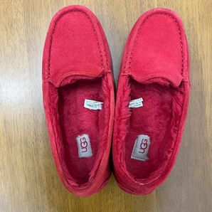 UGG シューズ　フラットシューズ　モカシン　レッド　スエード