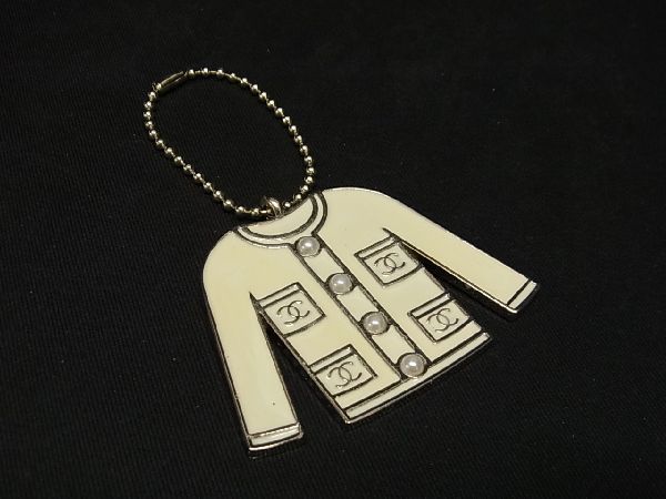 ヤフオク! -シャネル キーホルダーの中古品・新品・未使用品一覧