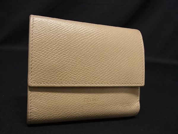 ヤフオク! -「セリーヌ 三つ折り 財布」(ファッション) の落札相場 ...