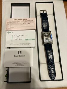 ピエールラニエ（フランス）腕時計　美品保証書など着き　文字盤　黒オシャレ