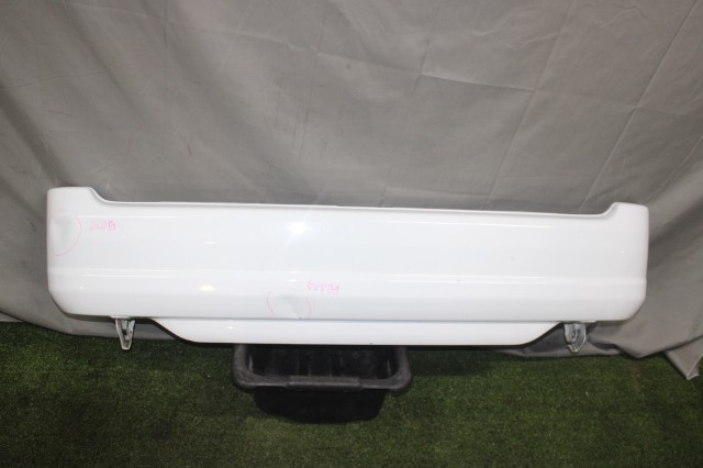 ヤフオク! -スバル サンバー リアバンパーの中古品・新品・未使用品一覧