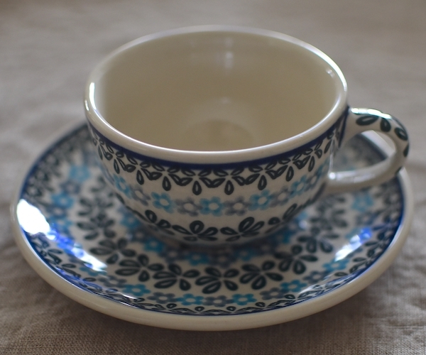 Handgemachte Tasse und Untertasse von Polish Ceramica (unbenutzt), Tee-Utensilien, Tasse und Untertasse, Teetasse